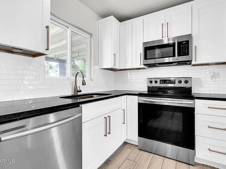 449 E Harmony Ave — Photo 10