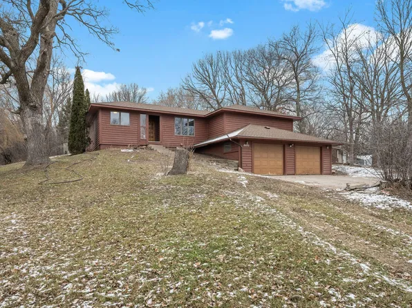 8495 137th St W, Apple Valley, MN 55124