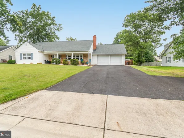 12143 Long Ridge Ln, Bowie, MD 20715