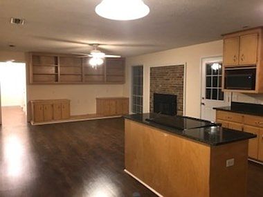 5th image of 4009 Foxborough Blvd