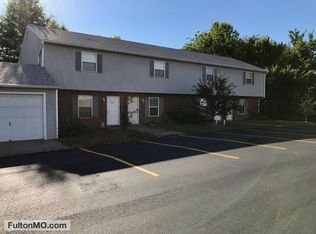 551 Collier Ln, Fulton, MO 65251