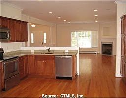 1st image of 5 Autumn Ln
