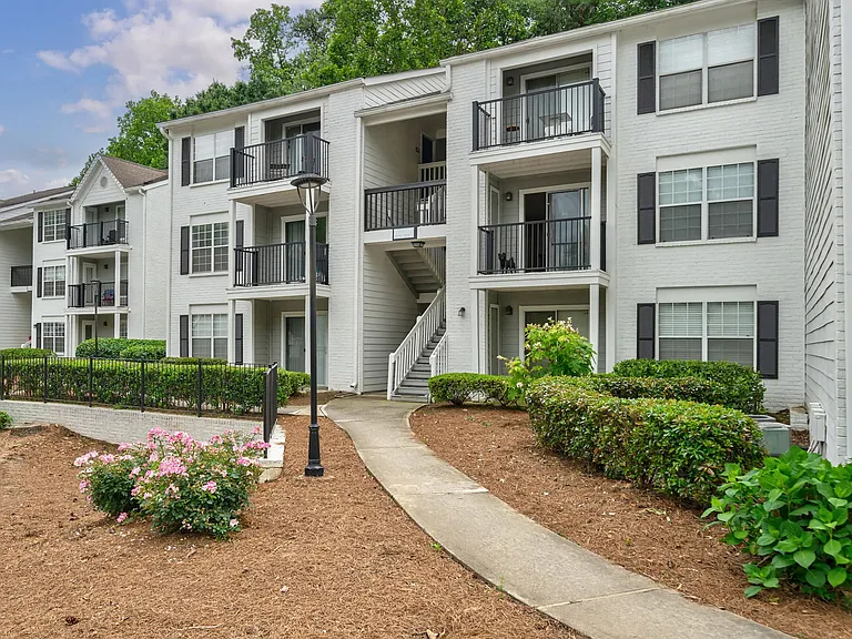 Castlegate Collier Hills — Photo 19