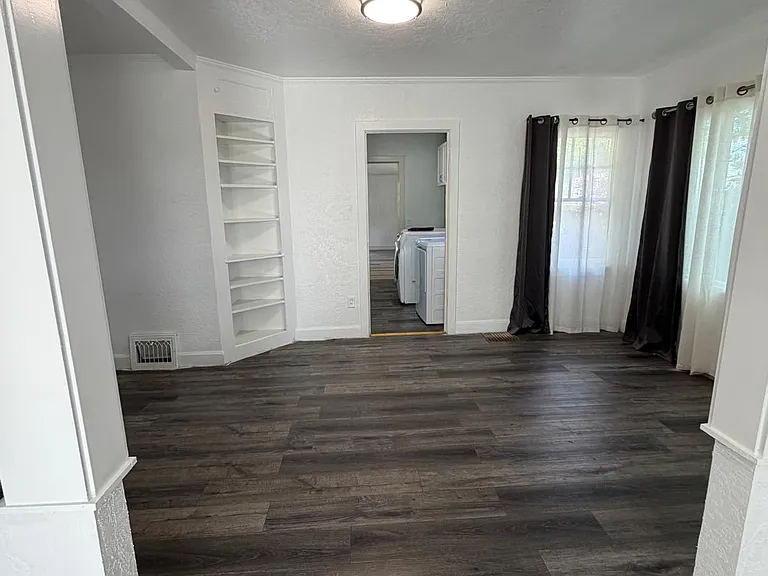 2158 Olive St — Photo 18