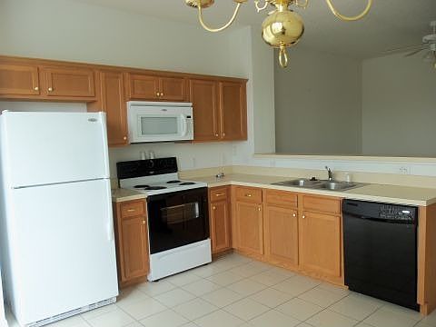 2nd image of 5302 Paradise Cay Cir