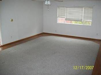 5th image of 5849 Hillsdale Blvd