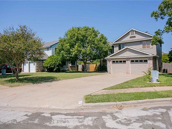 3rd image of 802 Daffodil Dr
