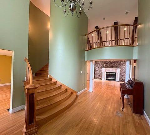 5th image of 743 Carverton Rd