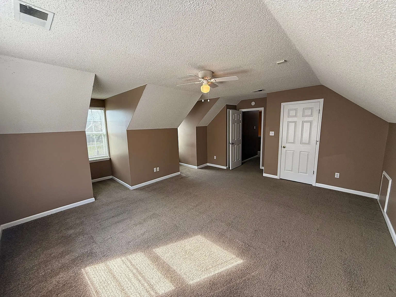 8254 Cypress Bend Cove — Photo 2