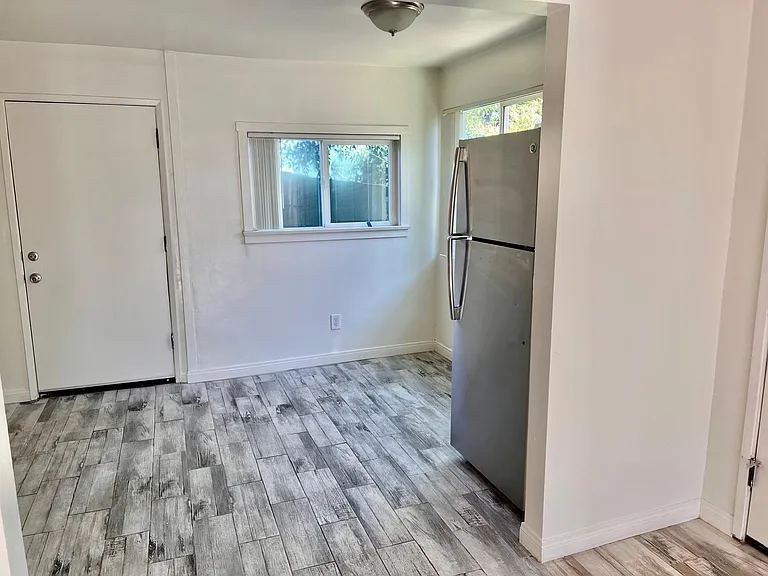 5003 Williams Ave — Photo 7