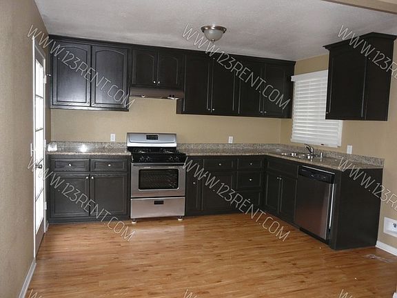 2nd image of 1629 W Avenue H8