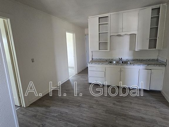 5th image of 410 N Florida St