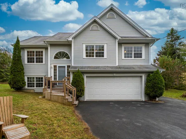 521 Piggott Ave, Fall River, NS B2T 1Z1
