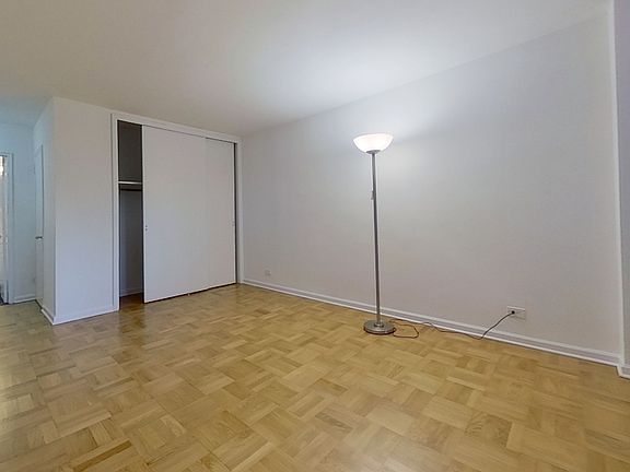 5th image of 305 E 86th St #4LE