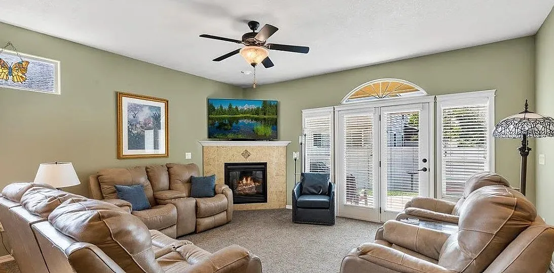 2 bed, 1245 sqft, $2,000 — Photo 3