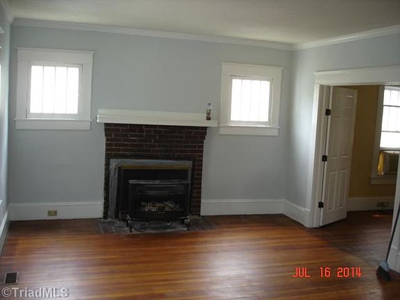 3rd image of 910 Silver Ave
