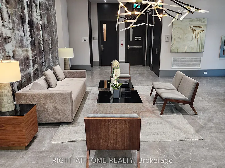 20 Fred Varley Dr #210 — Photo 3