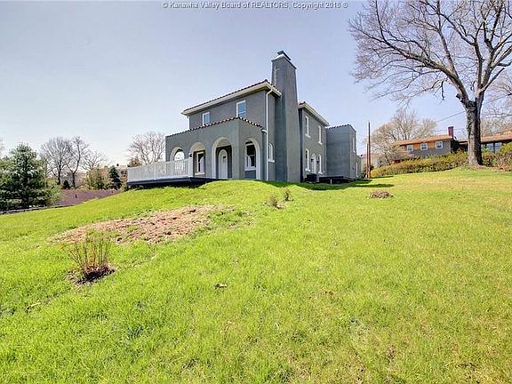 3rd image of 501 Fort Hill Dr