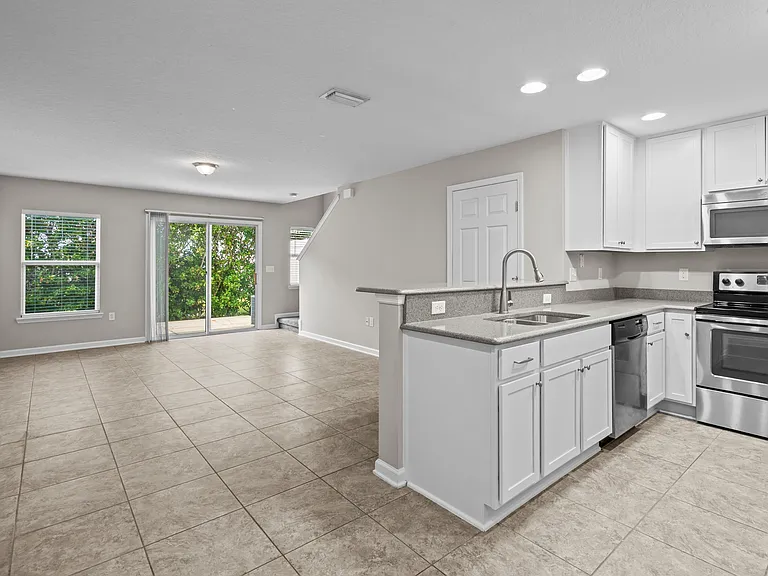 24 Islander Ct #1 — Photo 4