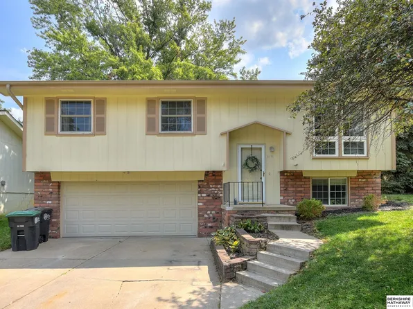 5171 S 148th Cir, Omaha, NE 68137