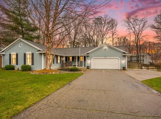 4424 Chateau West Dr, Hudsonville, MI 49426