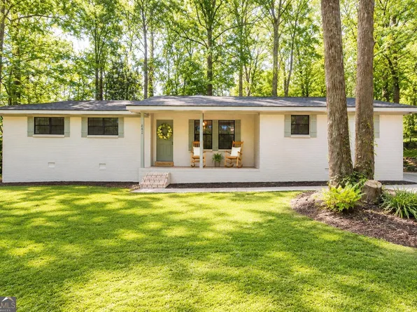 1068 Beaverdale Rd NE, Dalton, GA 30721