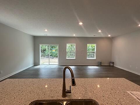 5th image of 443 Park Vista Dr