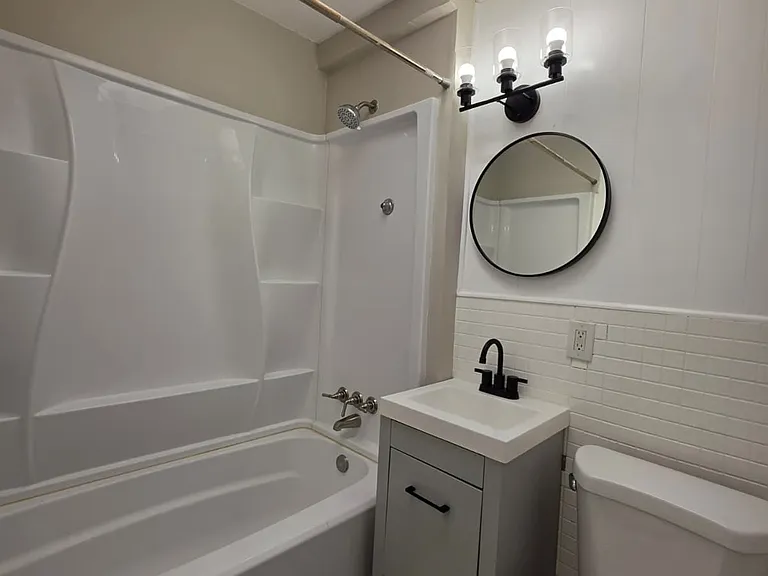 1418 N Dukeland St — Photo 20