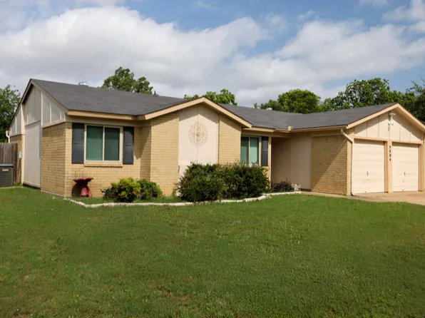 5404 Windy Meadow Dr, Arlington, TX 76017