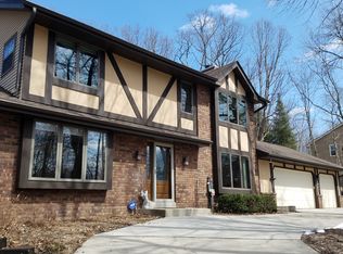 S68W17850 East Dr, Muskego, WI 53150