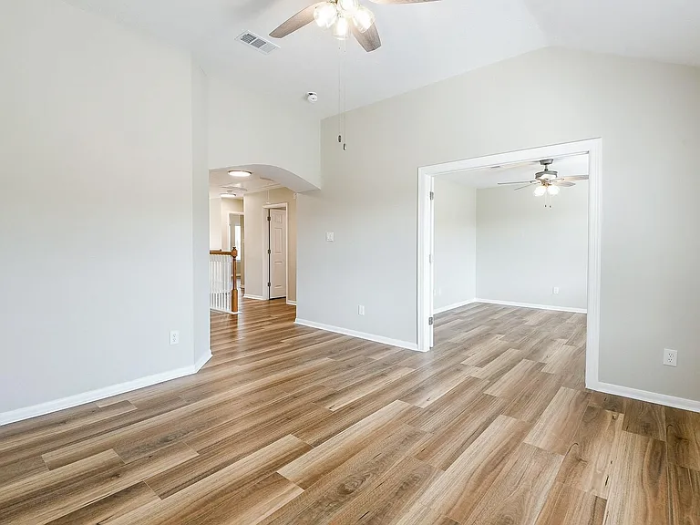 815 Robins Way — Photo 39