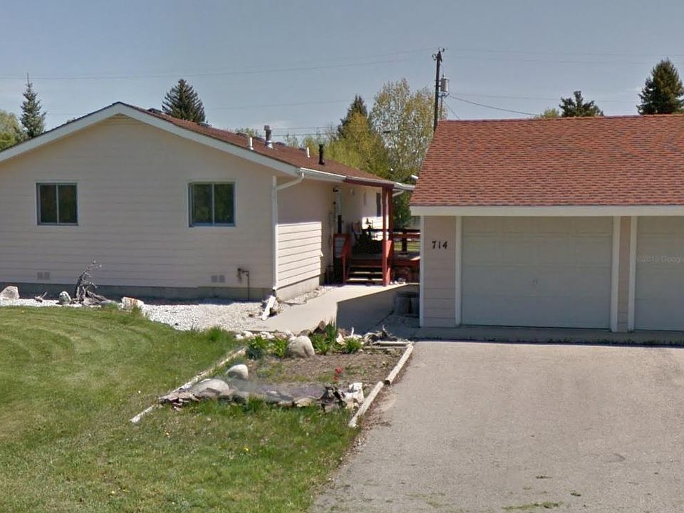 2nd image of 714 New York Ave