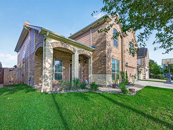 2nd image of 16810 Violet Trace Ct