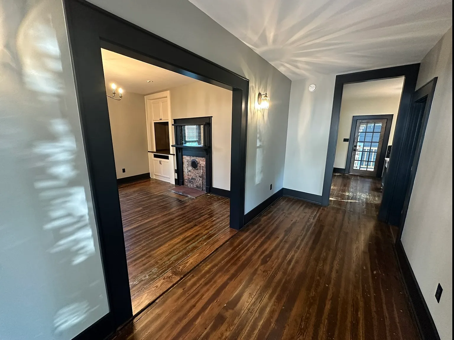1 bed, 1000 sqft, $1,475 — Photo 2