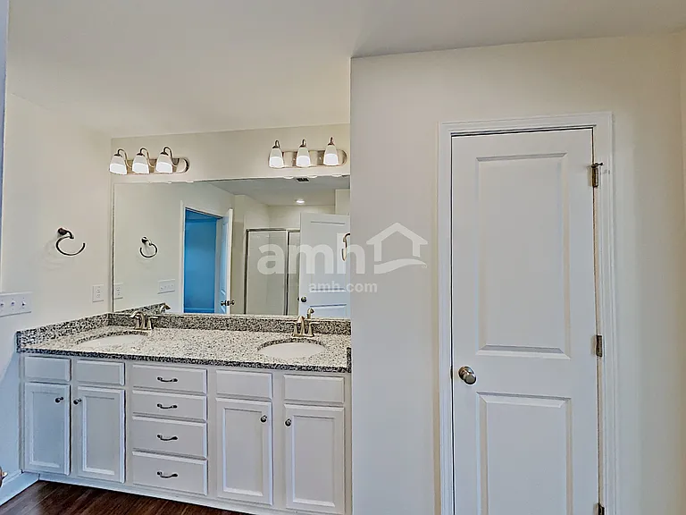 1110 Merlot Ct — Photo 12