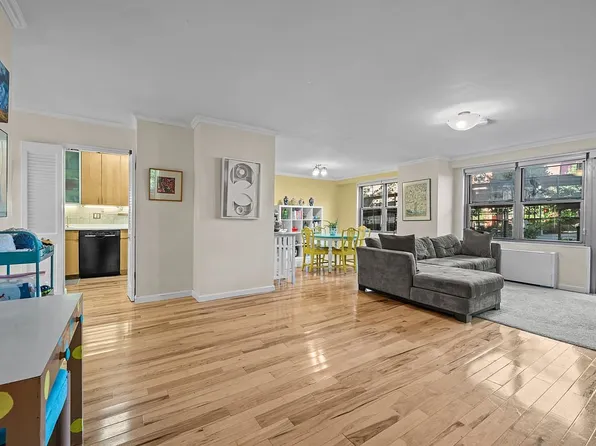 2500 Johnson Ave #2NP, Bronx, NY 10463