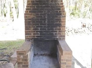 135 Thrower Ln, Brunswick, GA 31525