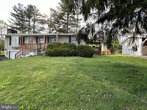 5th image of 139 S Oakhall Dr