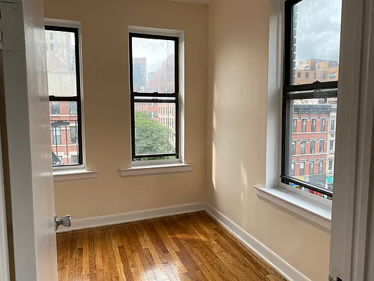 Rented by Bauman Realty Group | media 15