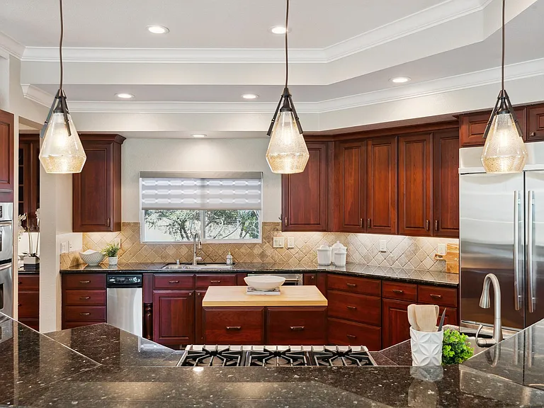3680 Crown Hill Dr — Photo 10