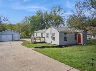 520 Hackley Ave, Des Moines, IA 50315