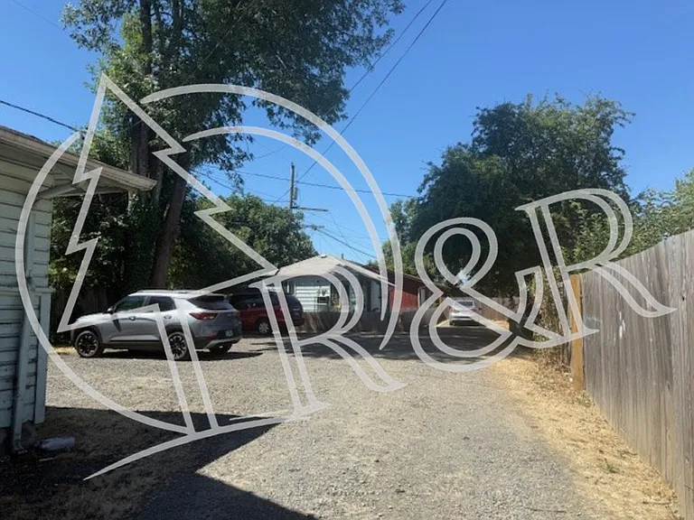 842 Almaden St #2 — Photo 4