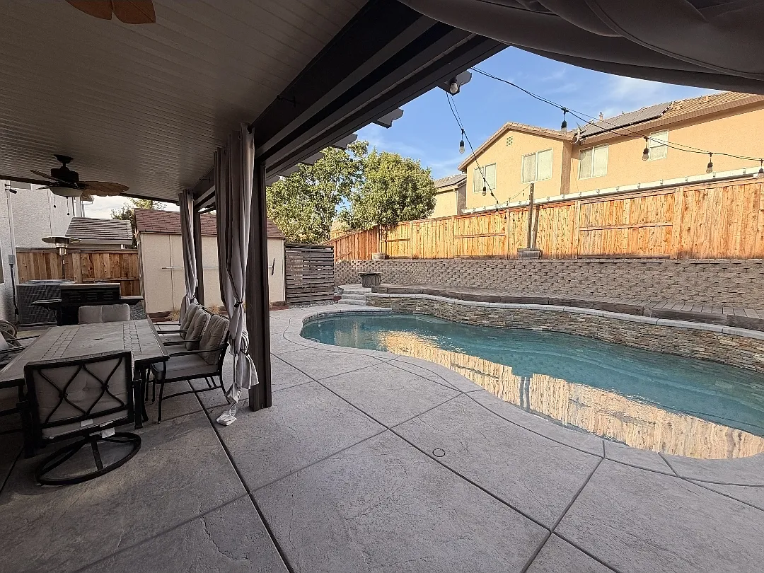 4 bed, 2898 sqft, $4,295 — Photo 3
