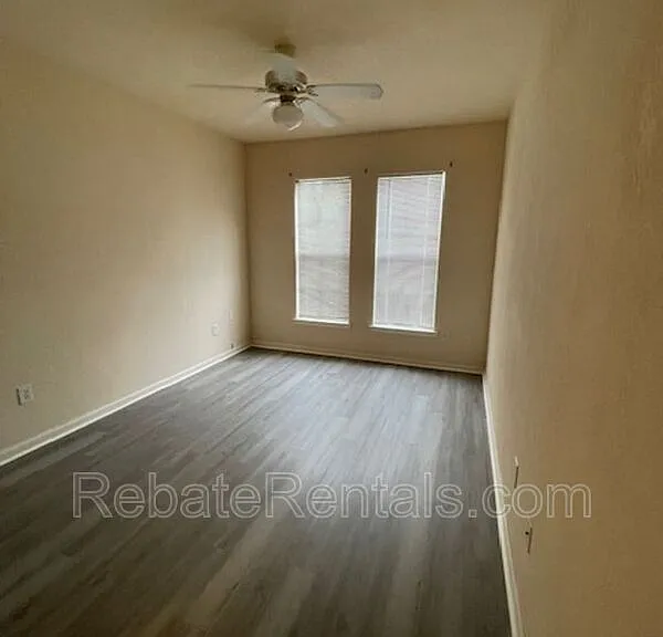 8290 Gate Pkwy #310 — Photo 21