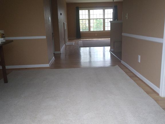 3rd image of 950 Trailwood Path APT D