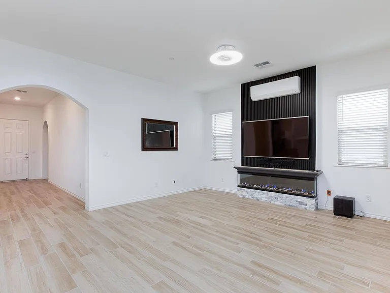 689 Monteverdi Peak St — Photo 13