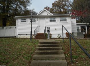 923 Harris St, Eden, NC 27288