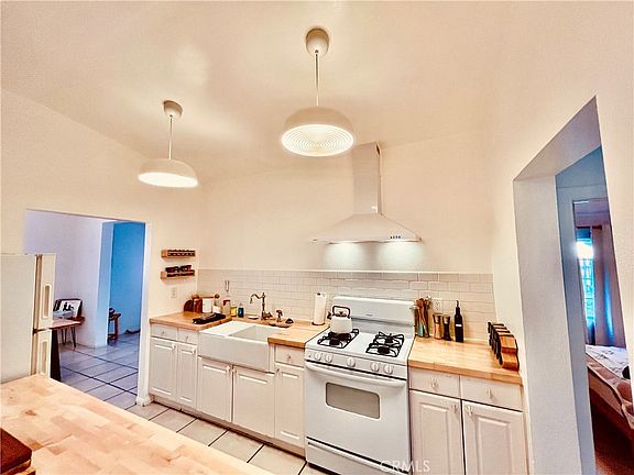 2nd image of 62060 Valley View Cir