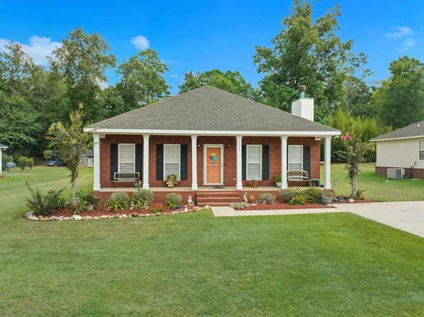 3639 Club Dr, Albany, GA 31721