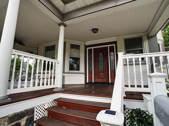 5th image of 941 Edgewater Ave